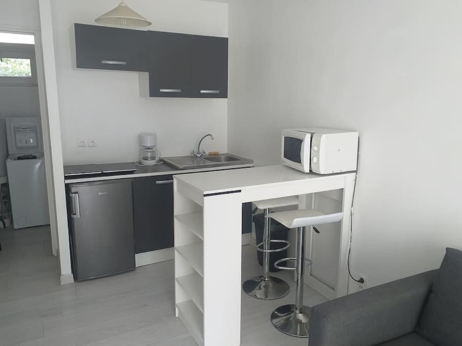 Studio Meuble Wifi A Proximite Du Tram Кастельно-ле-Лез Экстерьер фото